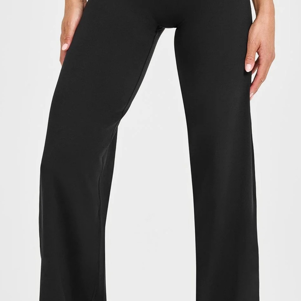 Oner Active SOFTMOTION™ STRAIGHT LEG PANTS WITH WHITE LOGO. Small Short. Black.